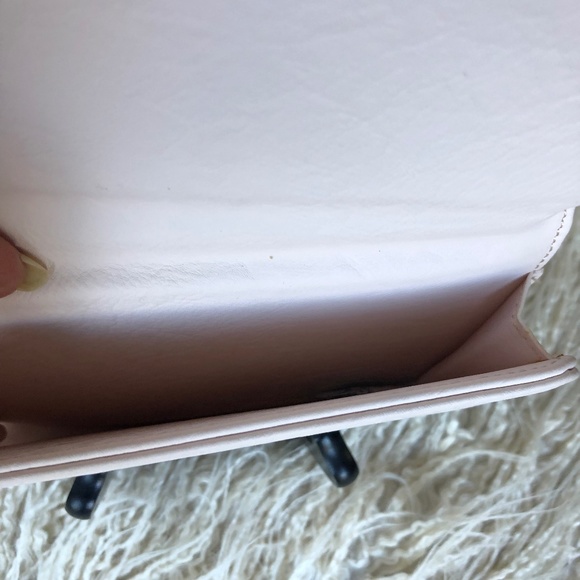 Women's Hanae Mori  Paris Pale Pink color /Wristlet wallet - Picture 5 of 7